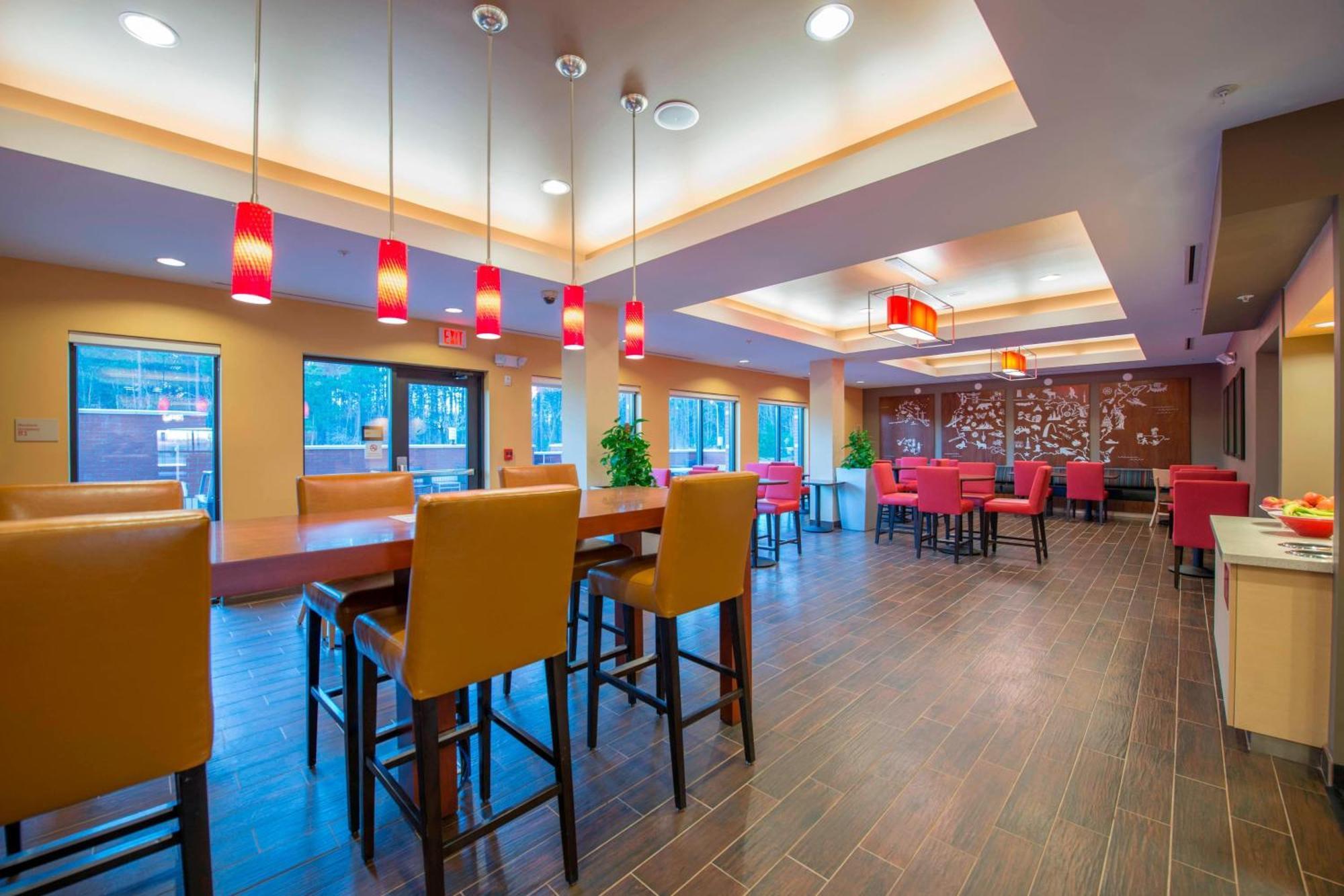 Towneplace Suites By Marriott Ньюнен Экстерьер фото